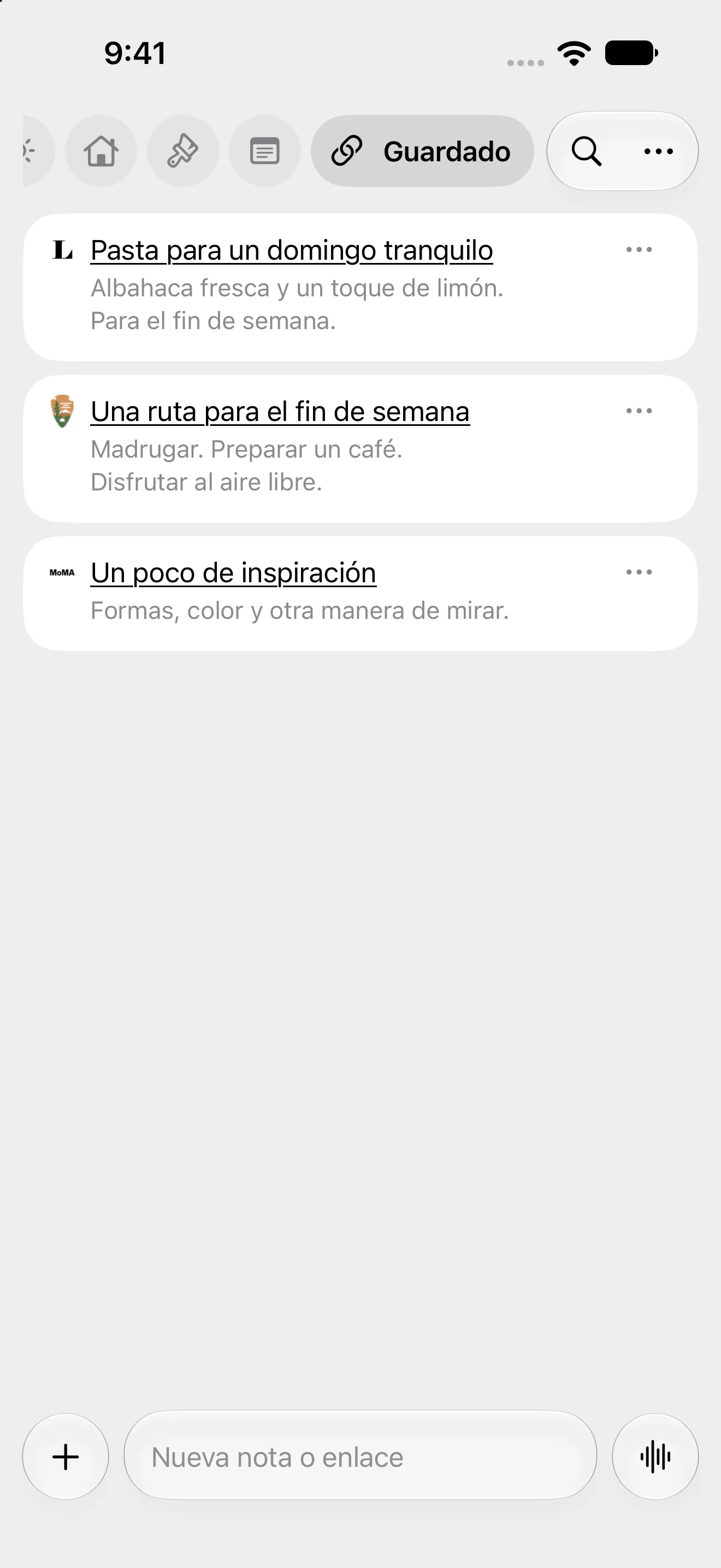 Un tablero de Slate con enlaces guardados, cada uno con título, favicon y una línea de vista previa.